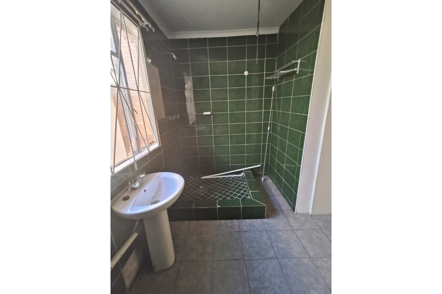 To Let 2 Bedroom Property for Rent in Amalinda Eastern Cape